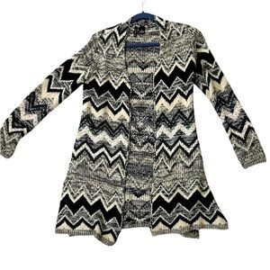 New Directions sweater cardigan. Size Medium geometric pattern